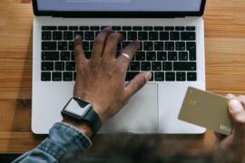 Phia cookie stuffing scandal: shopper entering payment details at an online checkout